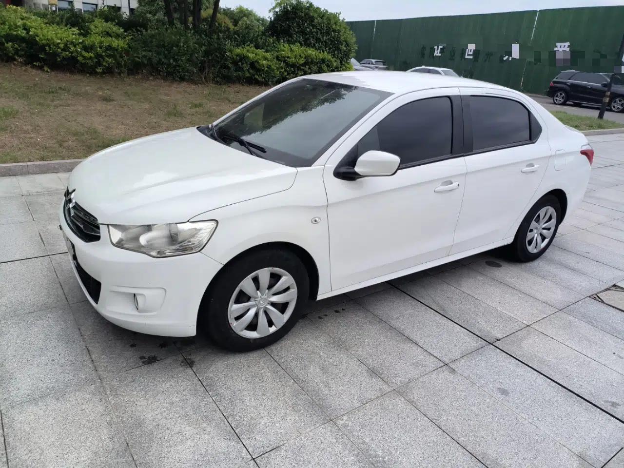 Citroen Elysee 2015 Qishang Edition 1.6L Automatic Fashion Model — миниатюра 3