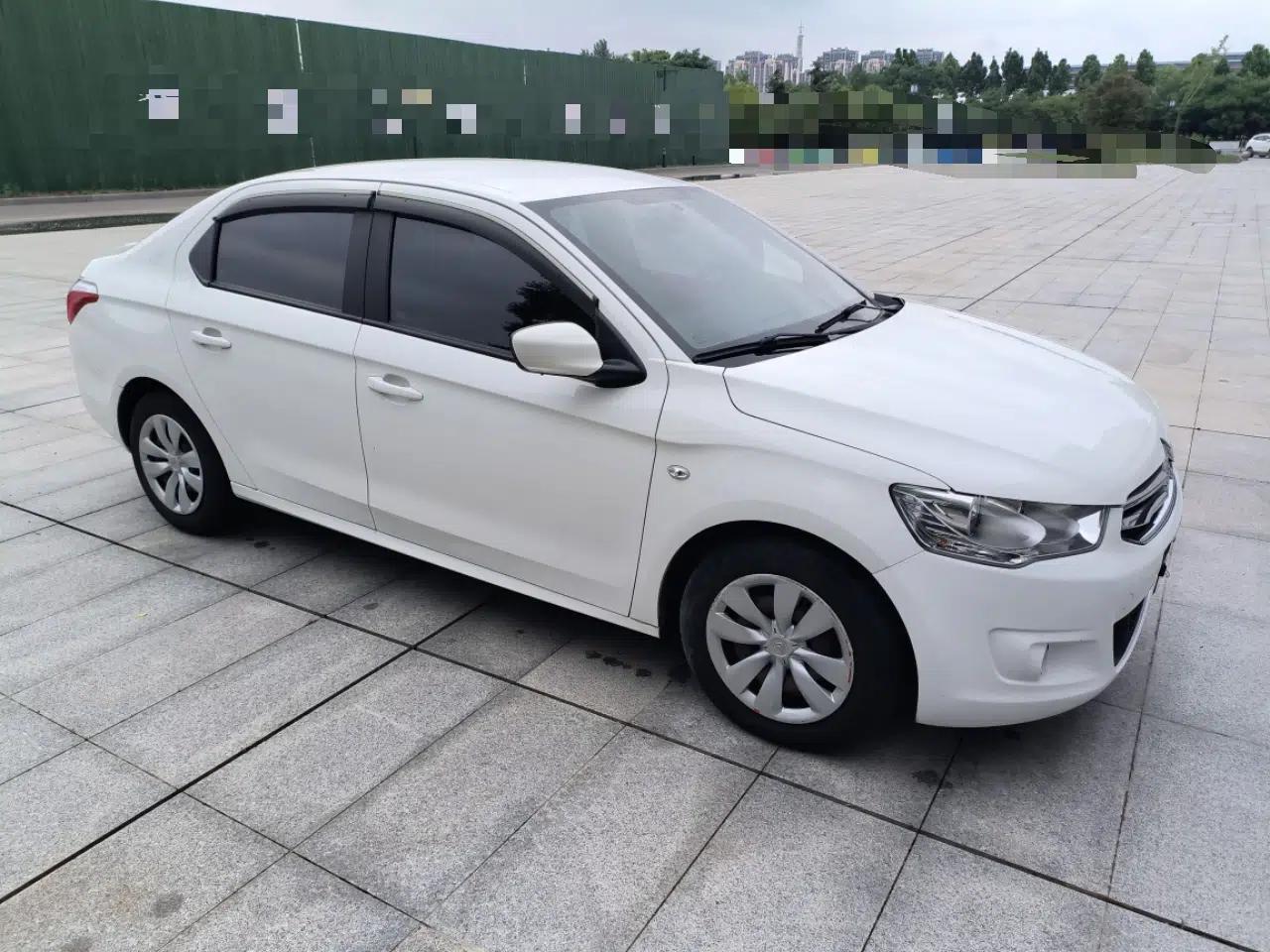 Citroen Elysee 2015 Qishang Edition 1.6L Automatic Fashion Model — миниатюра 4