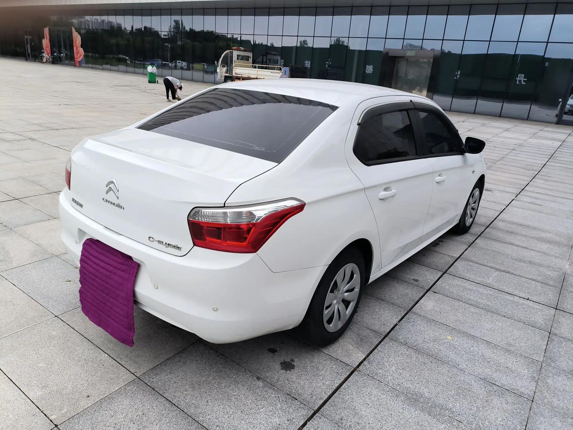 Citroen Elysee 2015 Qishang Edition 1.6L Automatic Fashion Model — миниатюра 5