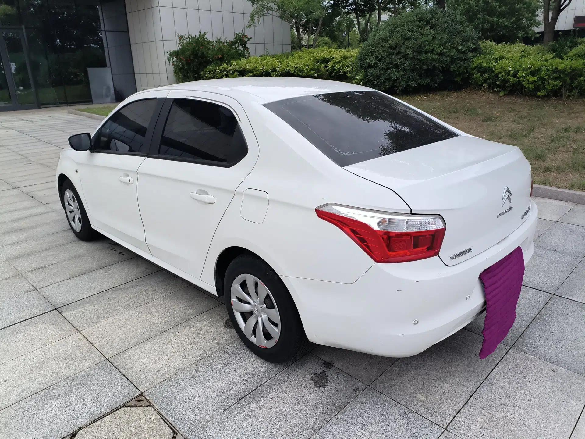 Citroen Elysee 2015 Qishang Edition 1.6L Automatic Fashion Model — миниатюра 6