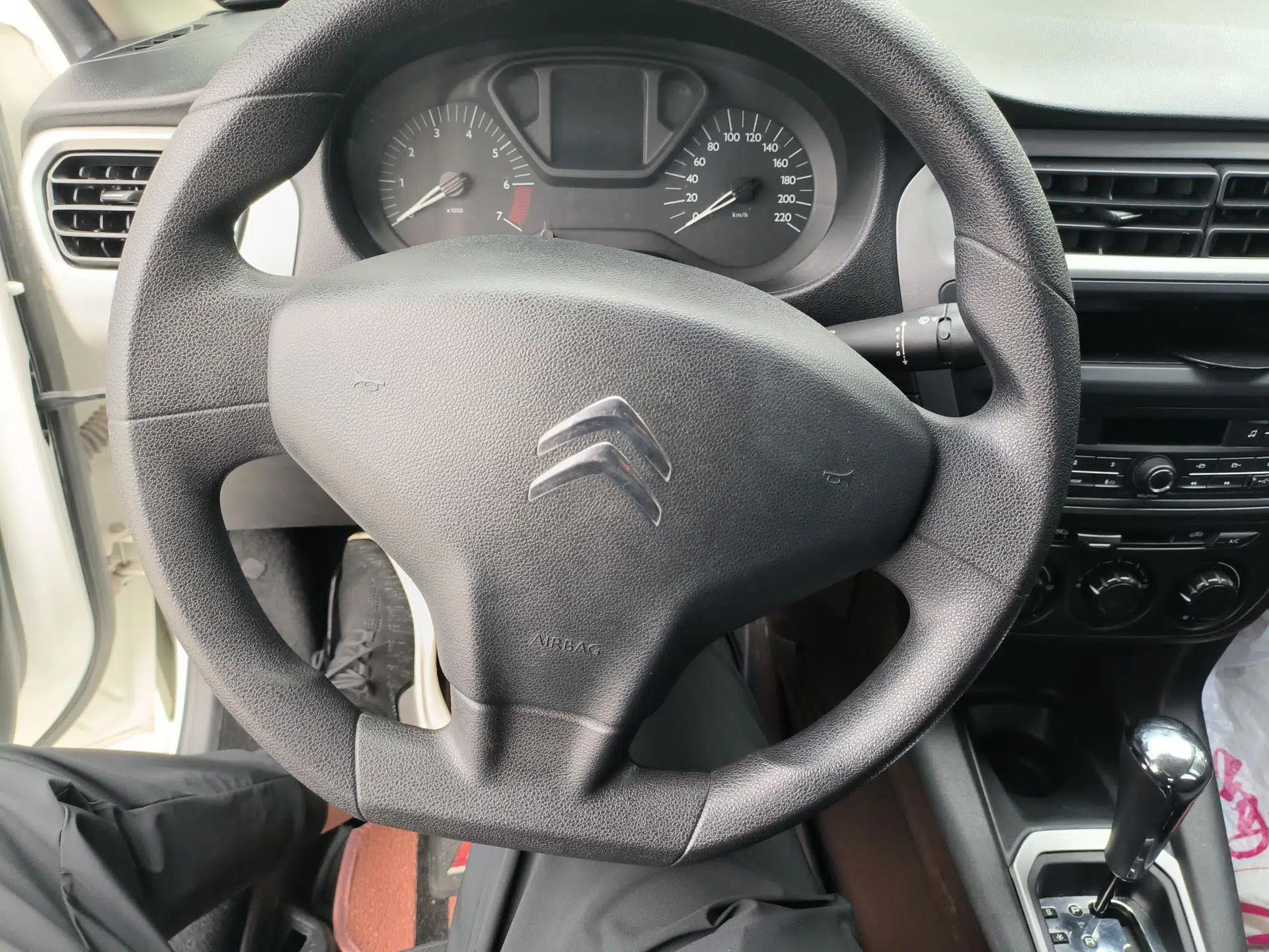 Citroen Elysee 2015 Qishang Edition 1.6L Automatic Fashion Model — миниатюра 8