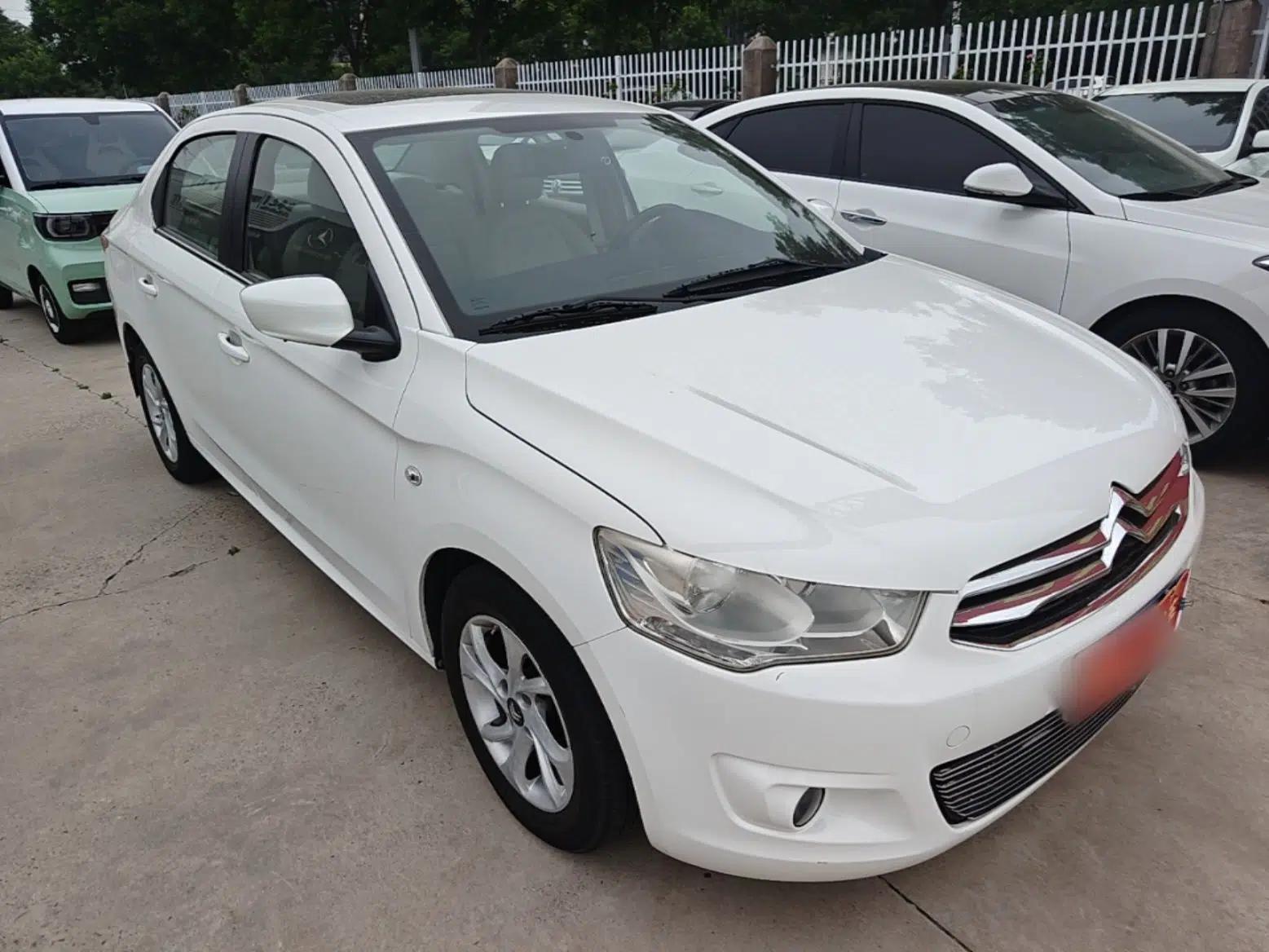 Citroen Elysee 2016 1.6L Manual Fashion Edition — миниатюра 3