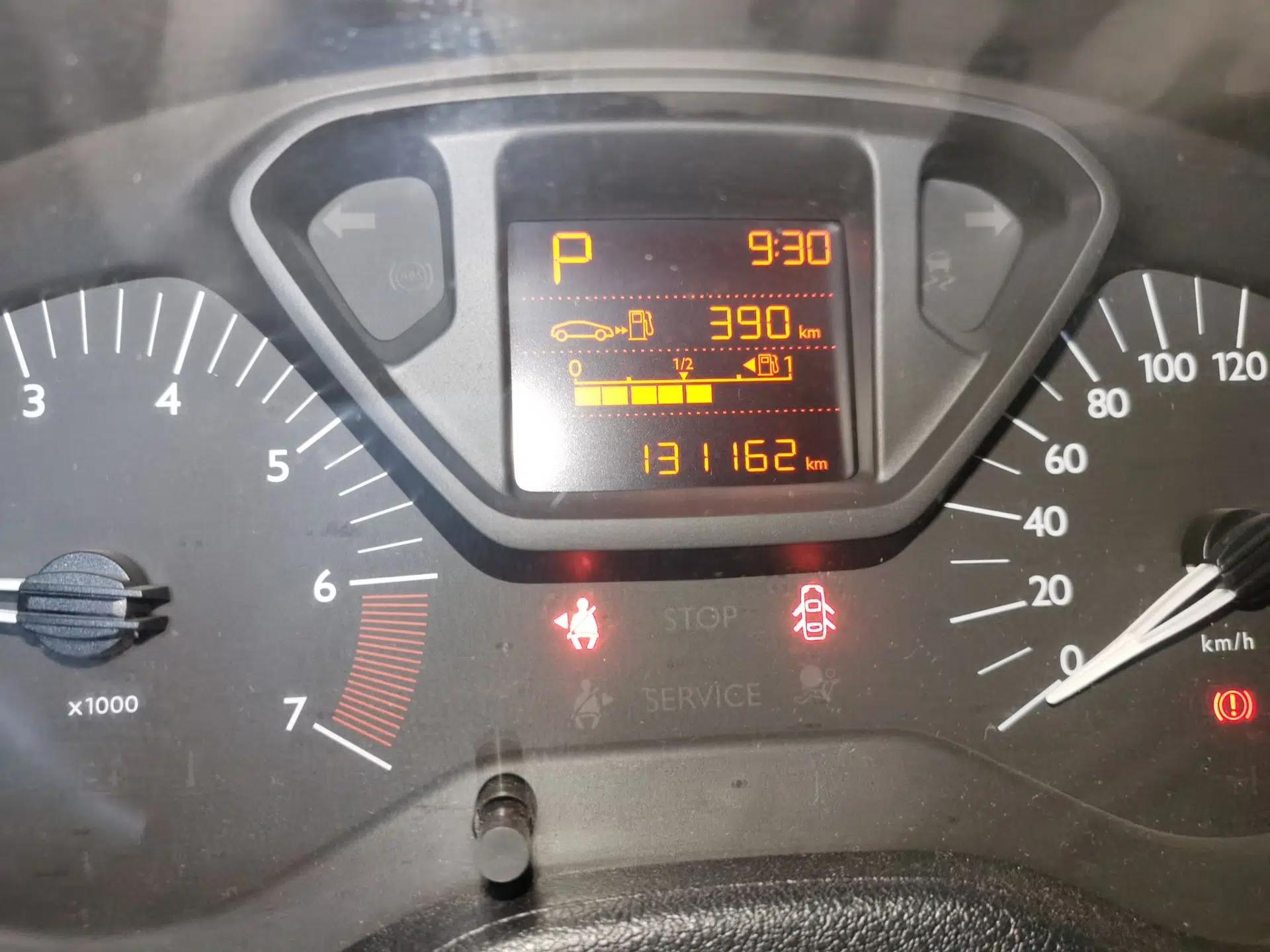 Citroen Elysee 2014 1.6L Automatic Fashion Model — миниатюра 13