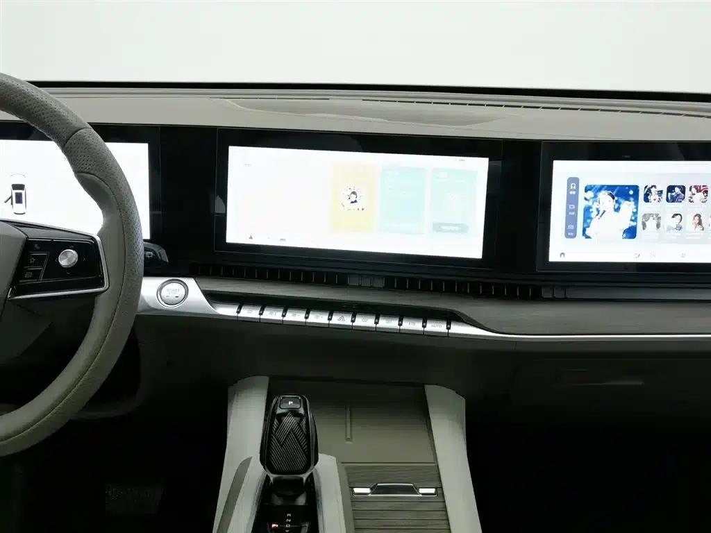 Roewe RX9 2023 2.0T 2WD Premium Edition — миниатюра 12