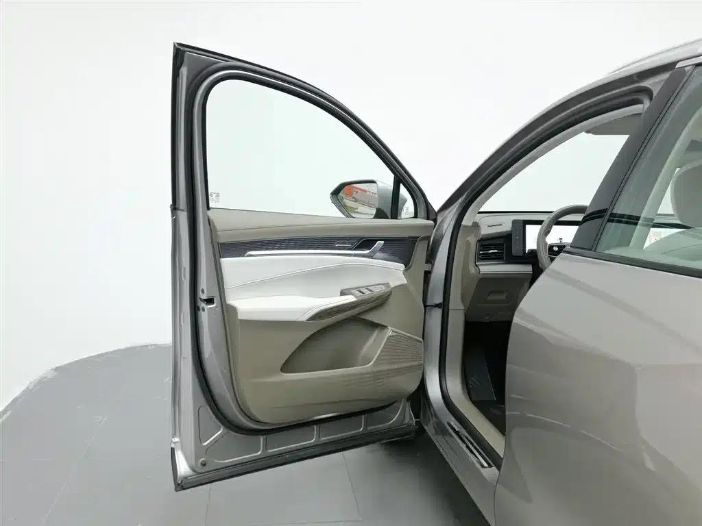 Roewe RX9 2023 2.0T 2WD Premium Edition — миниатюра 8