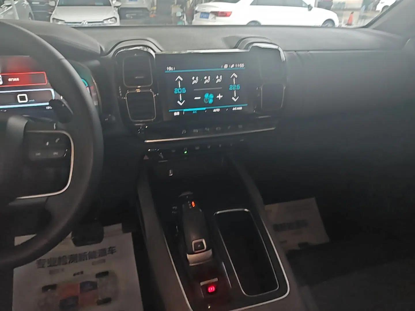 Citroen C5 AIRCROSS 2021 360THP ORIGINS Centennial Deluxe Edition — миниатюра 16