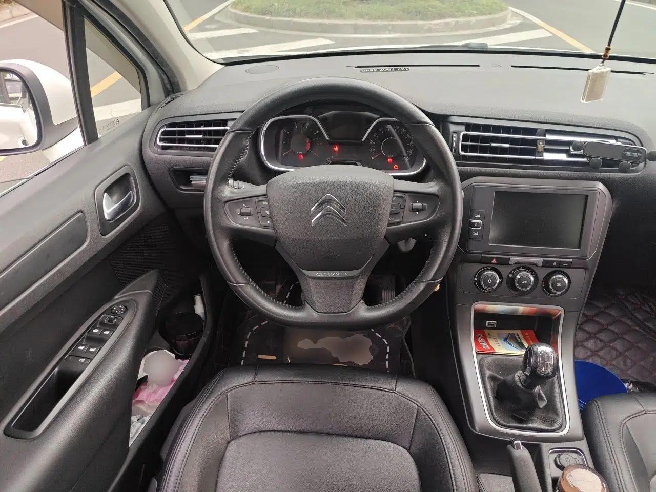 Citroen C4 Sega 2018 1.6L Manual Luxury Model — миниатюра 11
