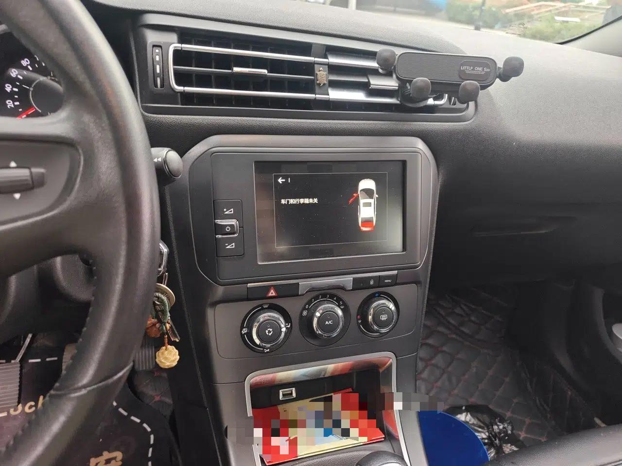 Citroen C4 Sega 2018 1.6L Manual Luxury Model — миниатюра 14