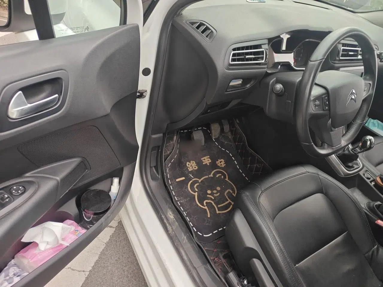 Citroen C4 Sega 2018 1.6L Manual Luxury Model — миниатюра 17