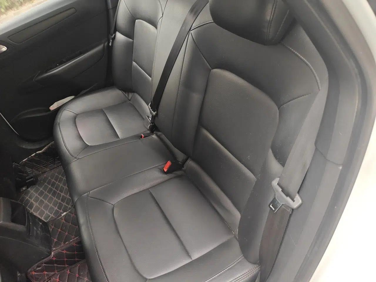 Citroen C4 Sega 2018 1.6L Manual Luxury Model — миниатюра 18