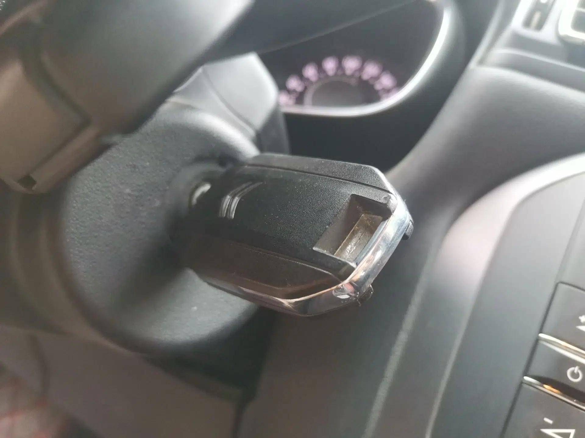 Citroen C4 Sega 2016 1.6L Manual Comfort Model — миниатюра 9
