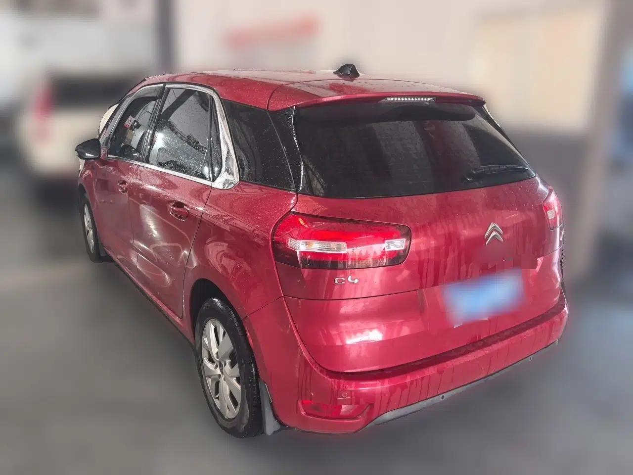 Citroen C4 Picasso 2015 1.6T Fashion Model 5 Seats — миниатюра 4