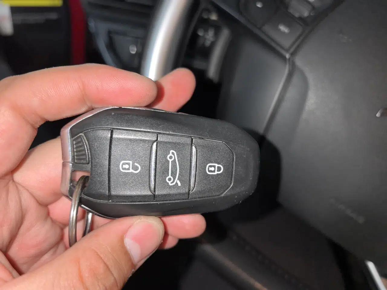 Citroen C4 Picasso 2015 1.6T Fashion Model 5 Seats — миниатюра 9