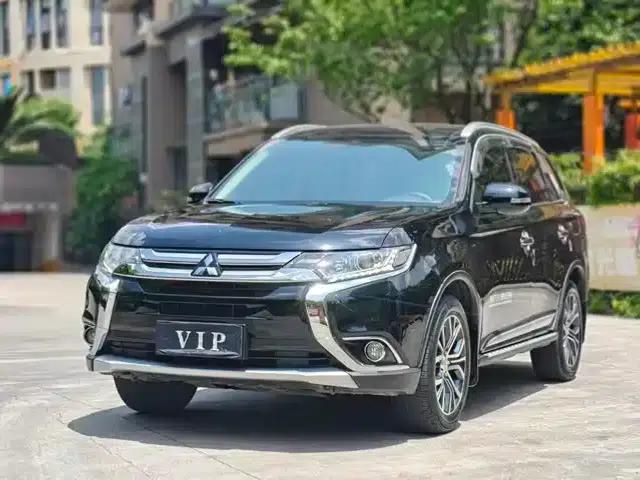 Outlander 2018 2.0L 2WD Glory Edition 5-seater