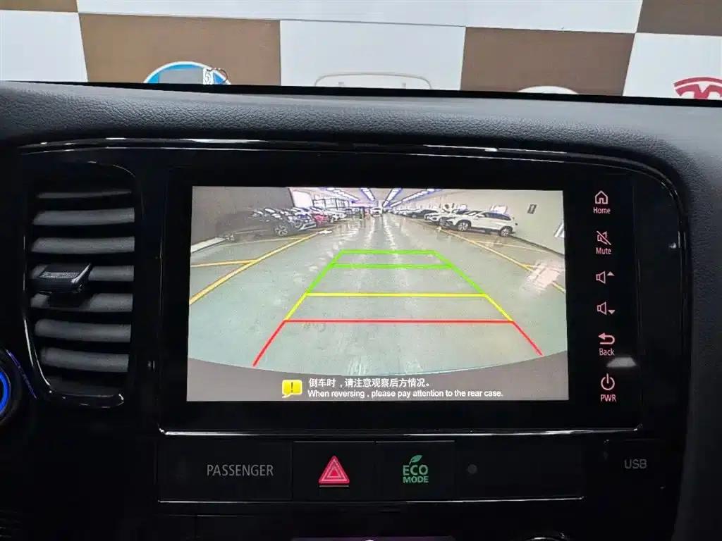 Outlander 2021 2.0L 2WD Comfortline 5-seater — миниатюра 11