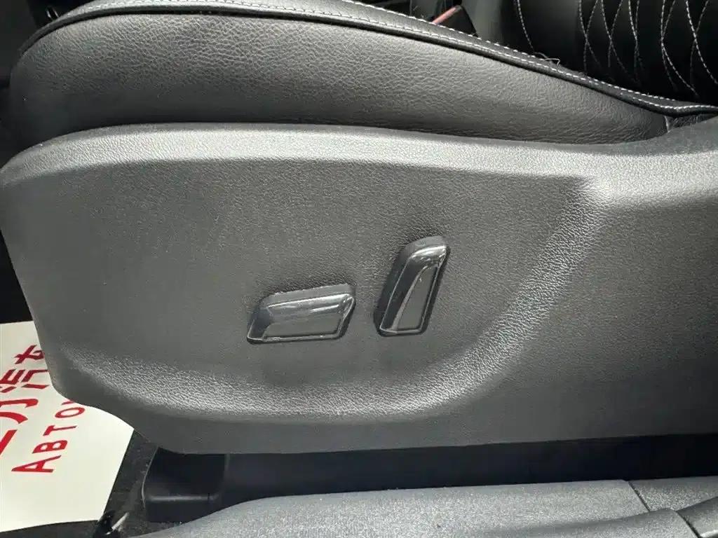 Outlander 2021 2.0L 2WD Comfortline 5-seater — миниатюра 16