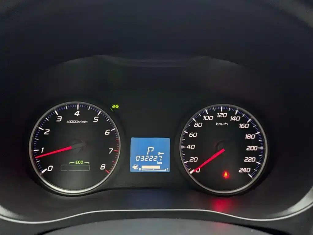 Outlander 2021 2.0L 2WD Comfortline 5-seater — миниатюра 18