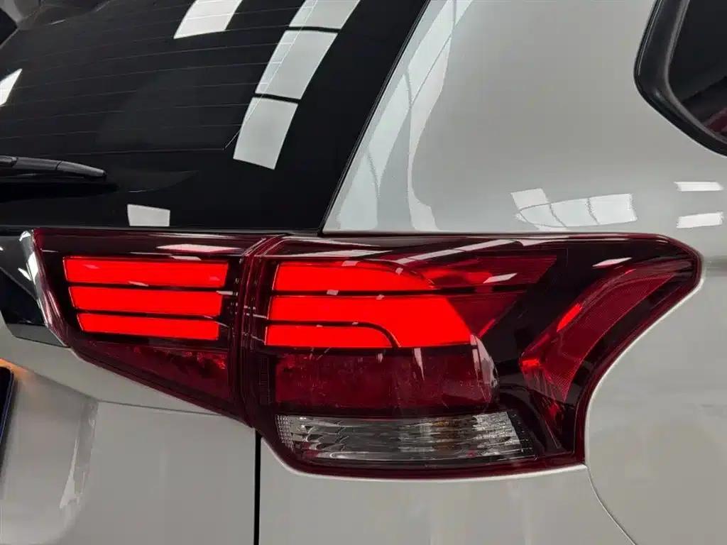Outlander 2021 2.0L 2WD Comfortline 5-seater — миниатюра 22