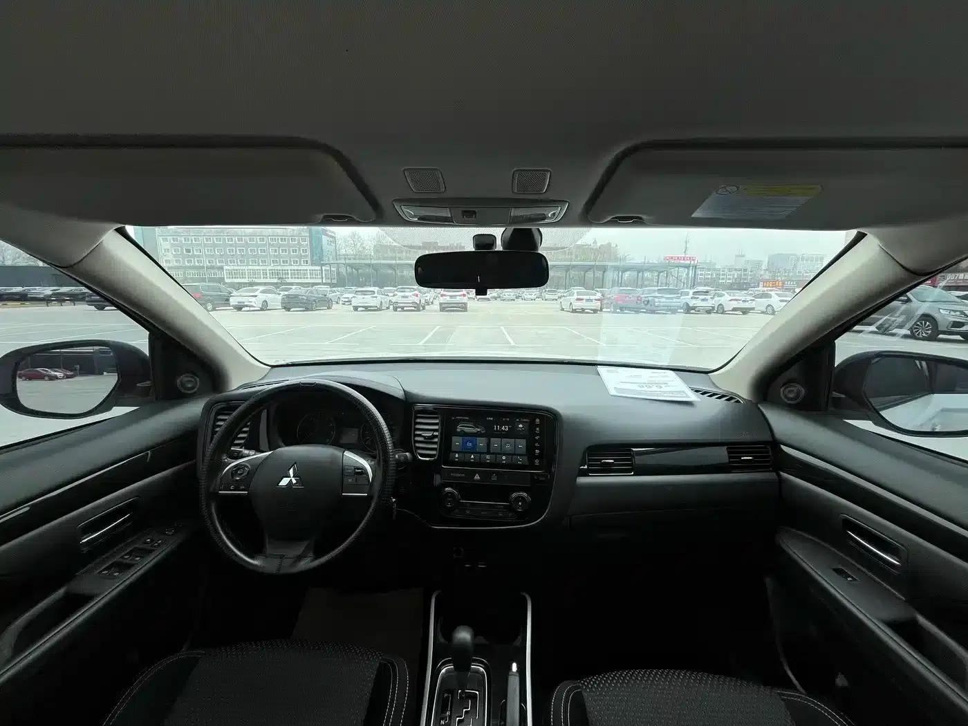 Outlander 2021 2.0L 2WD Enjoy Edition 5-seater — миниатюра 12