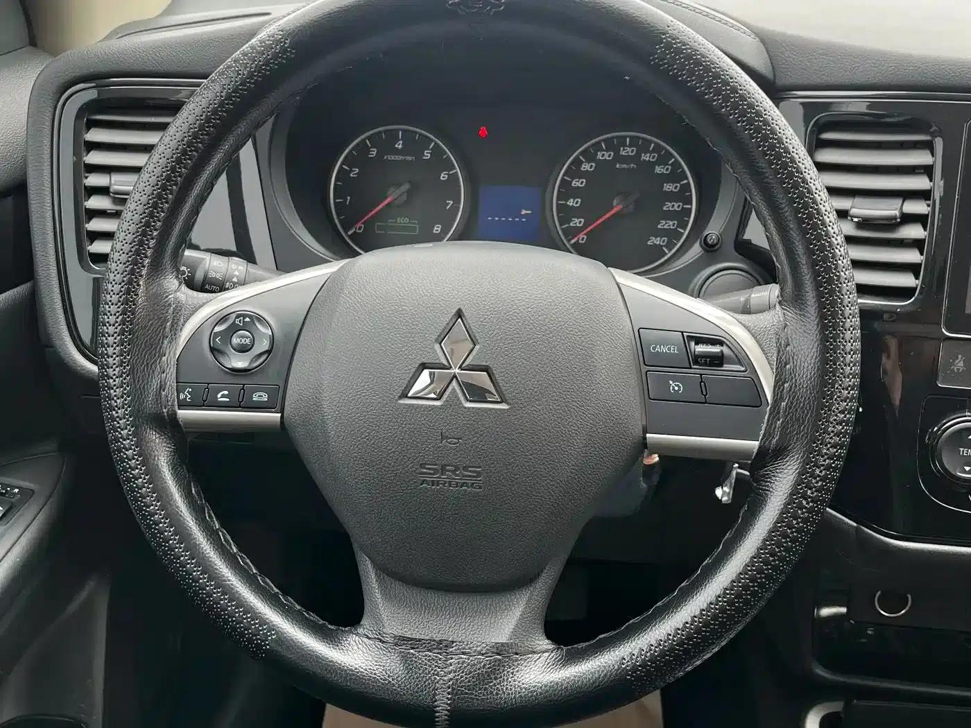 Outlander 2021 2.0L 2WD Enjoy Edition 5-seater — миниатюра 15