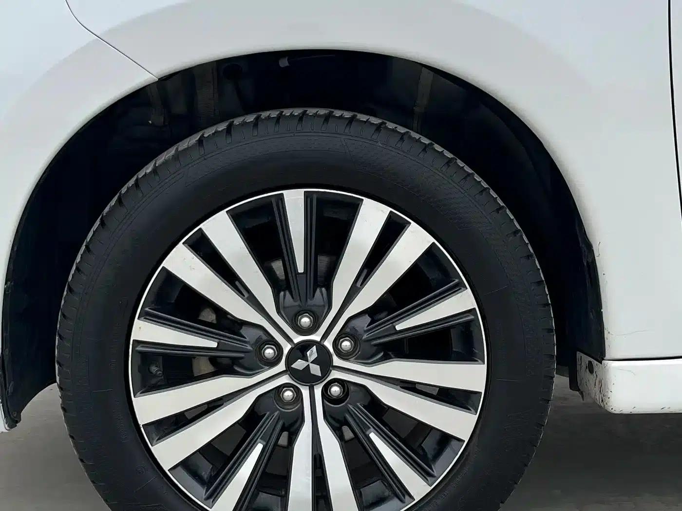 Outlander 2021 2.0L 2WD Enjoy Edition 5-seater — миниатюра 16
