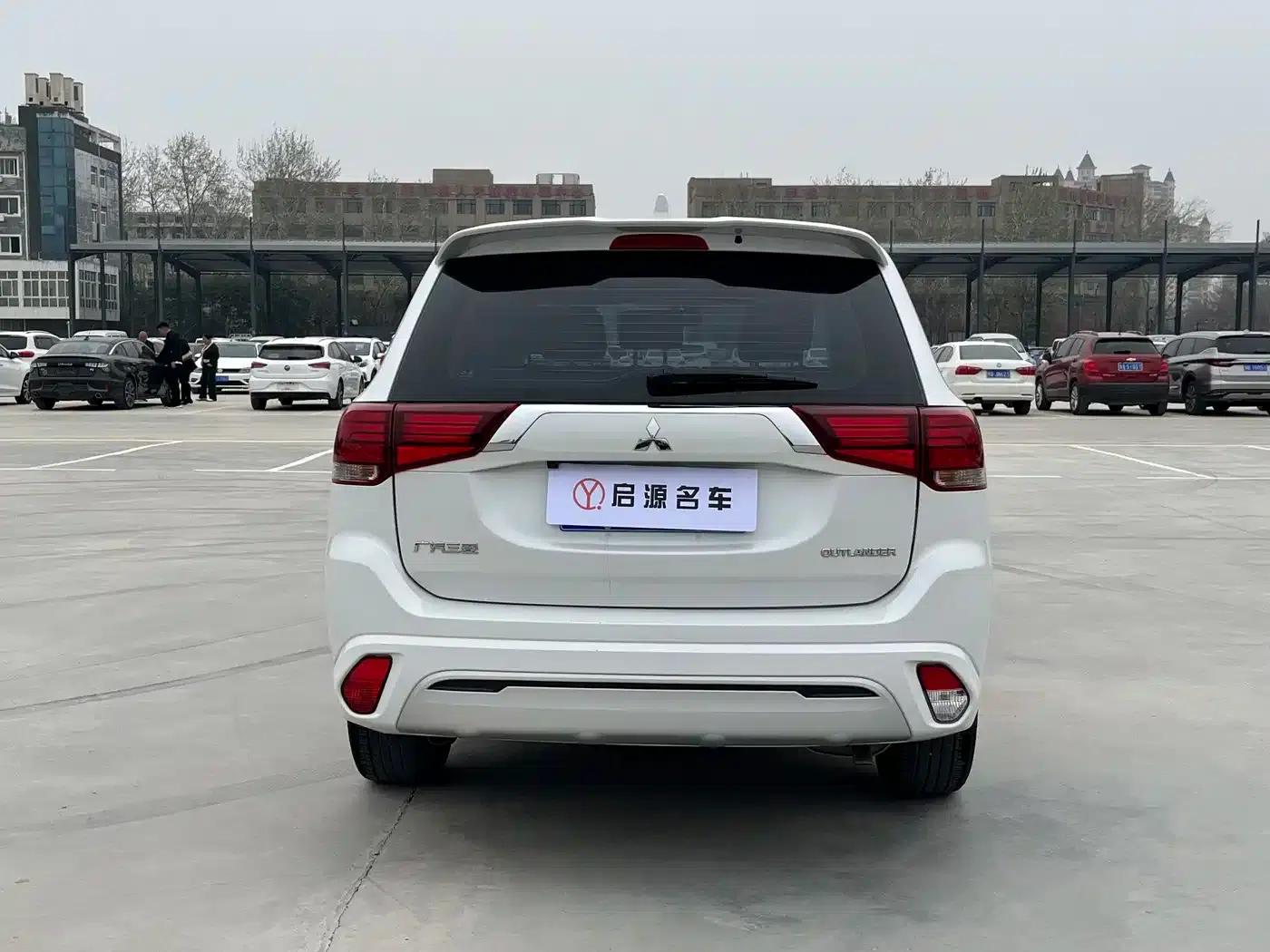 Outlander 2021 2.0L 2WD Enjoy Edition 5-seater — миниатюра 20