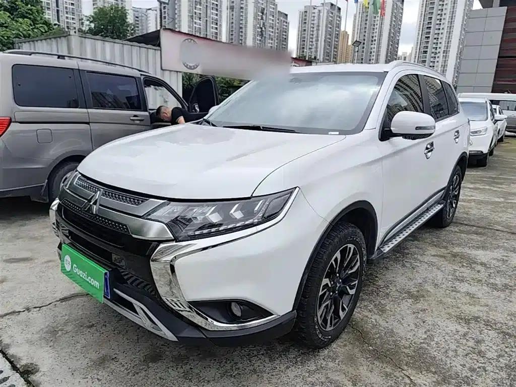 Outlander 2019 2.4L 4WD Enjoy Edition 7-seater National VI Emission Standard — миниатюра 1