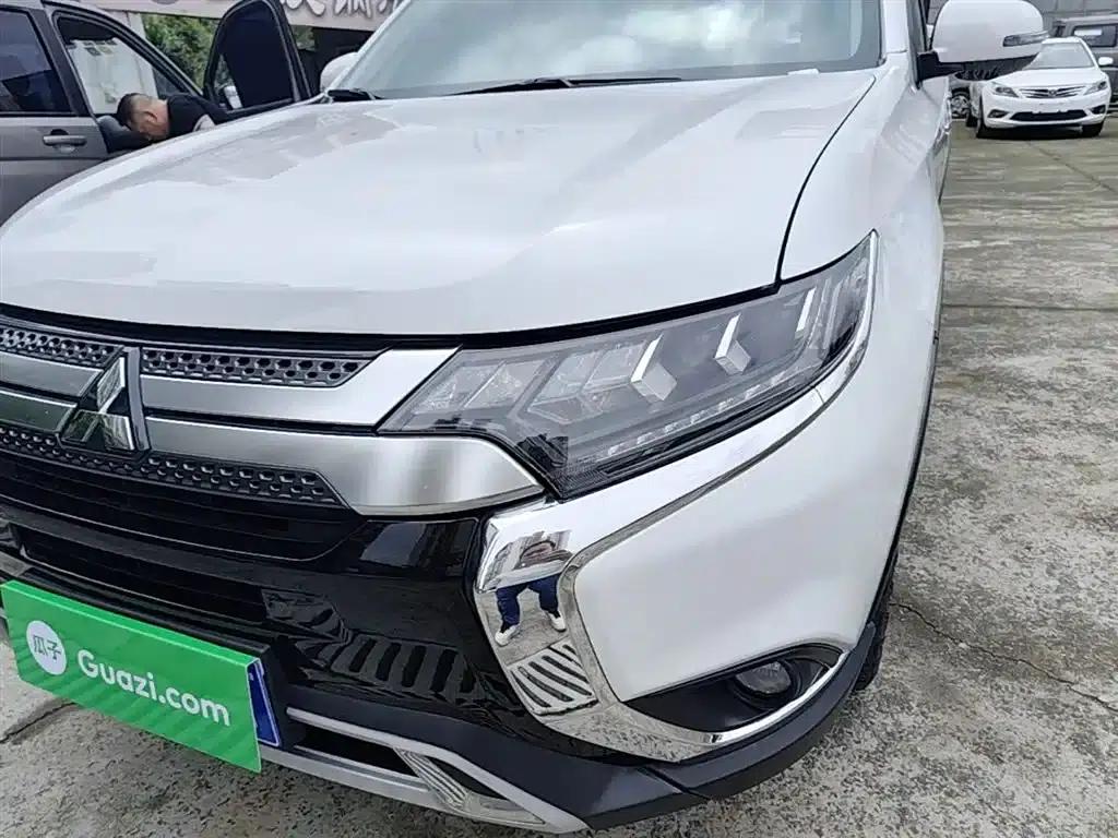 Outlander 2019 2.4L 4WD Enjoy Edition 7-seater National VI Emission Standard — миниатюра 24