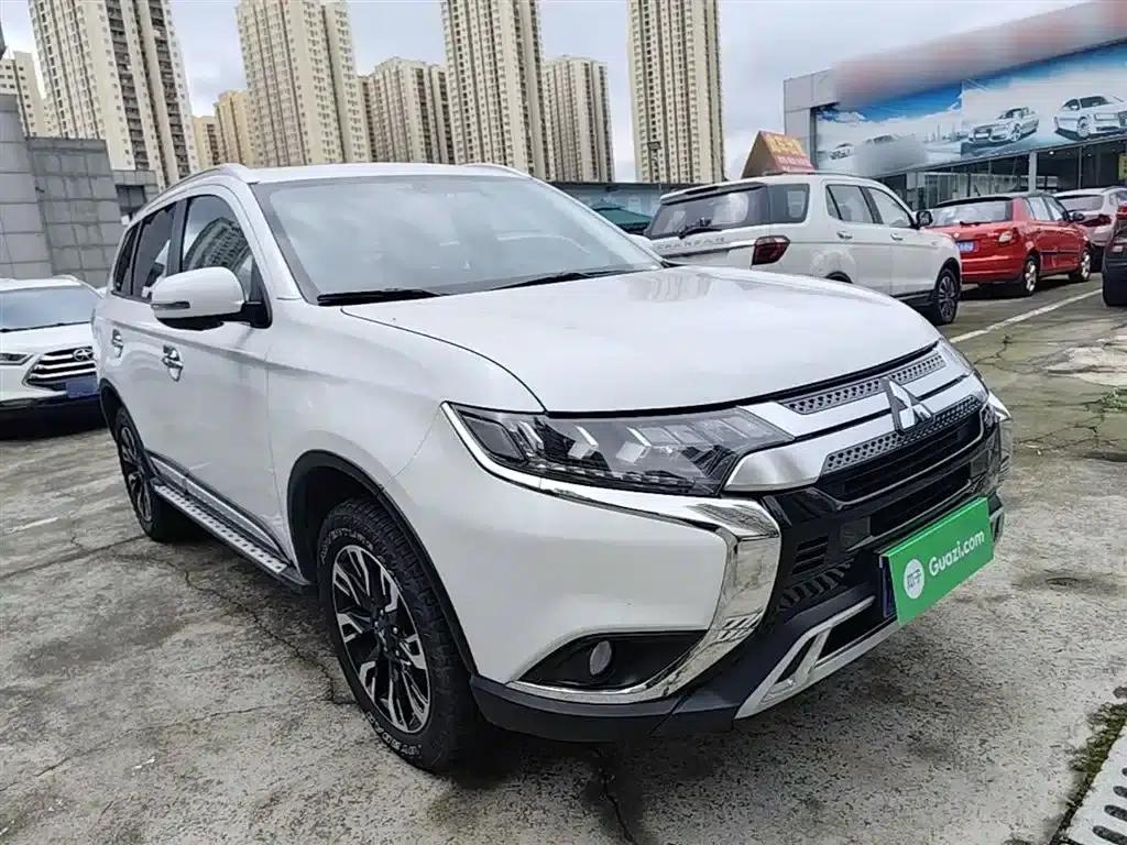 Outlander 2019 2.4L 4WD Enjoy Edition 7-seater National VI Emission Standard — миниатюра 4