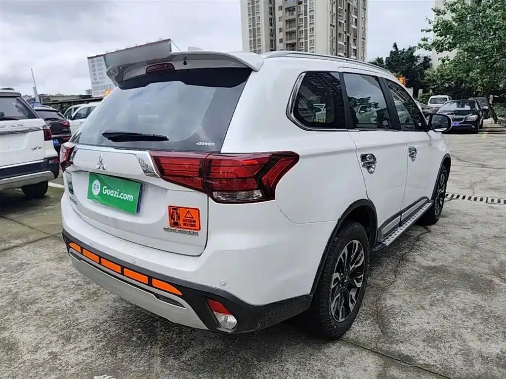 Outlander 2019 2.4L 4WD Enjoy Edition 7-seater National VI Emission Standard — миниатюра 7