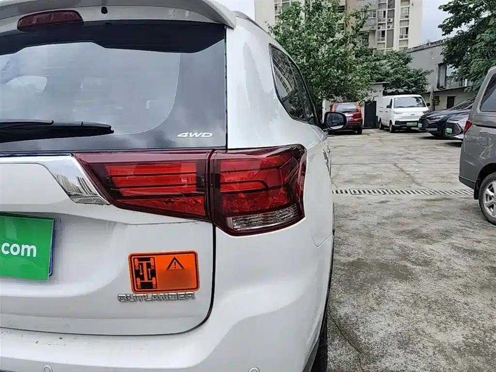 Outlander 2019 2.4L 4WD Enjoy Edition 7-seater National VI Emission Standard — миниатюра 8