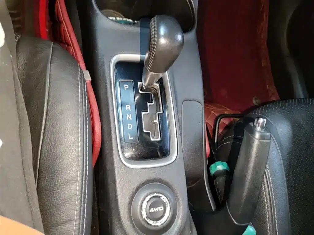 Outlander 2016 2.4L 4WD Elite Edition 5-seater — миниатюра 14