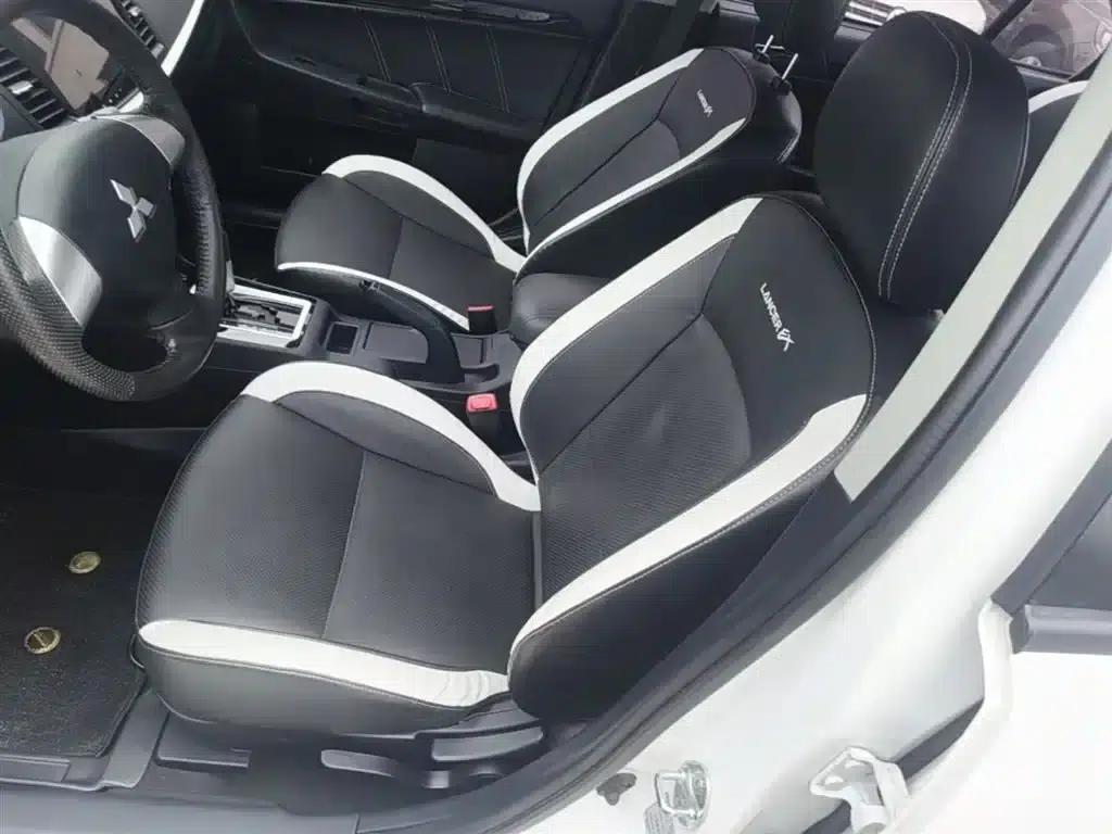 Lancer EX 2016 1.8L CVT Black and White Reissue Edition — миниатюра 15