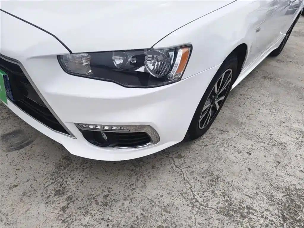 Lancer EX 2016 1.8L CVT Black and White Reissue Edition — миниатюра 24