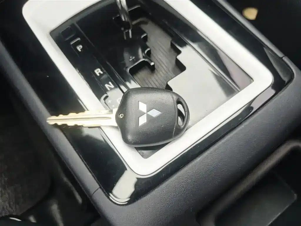 Lancer EX 2016 1.8L CVT Black and White Reissue Edition — миниатюра 9