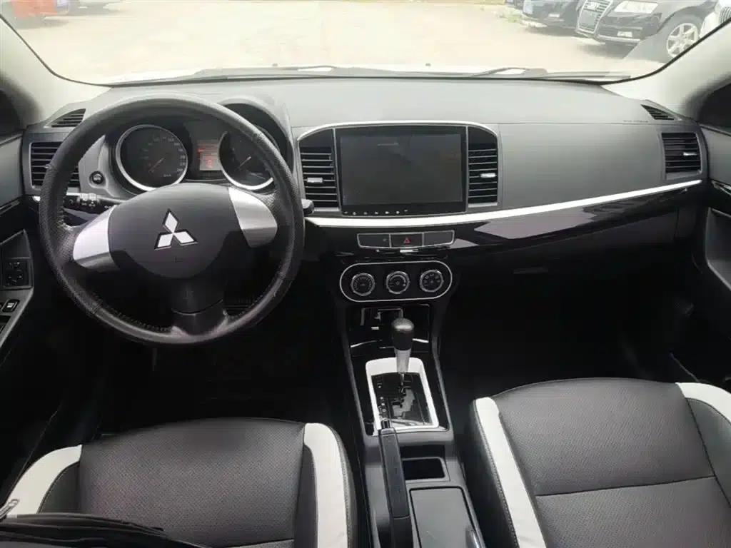 Lancer EX 2016 1.8L CVT Black and White Reissue Edition — миниатюра 10