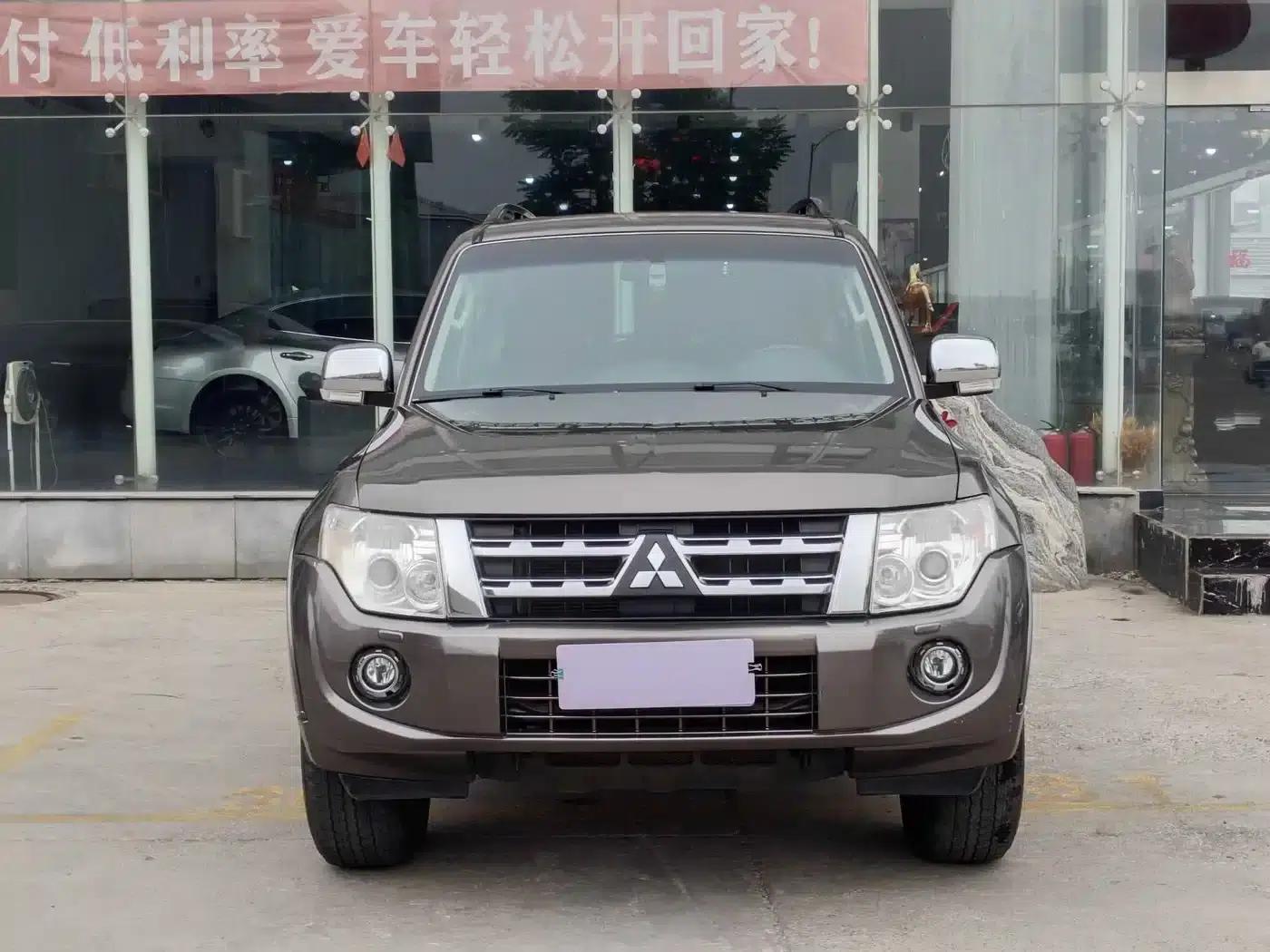 2014 Pajero 3.0L Elite Edition (Imported) — миниатюра 2