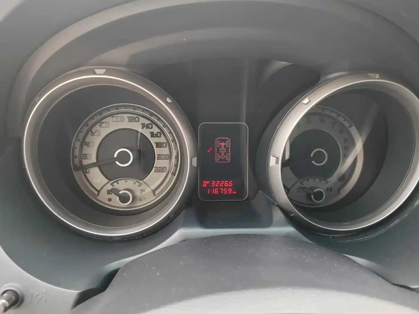 2014 Pajero 3.0L Elite Edition (Imported) — миниатюра 12