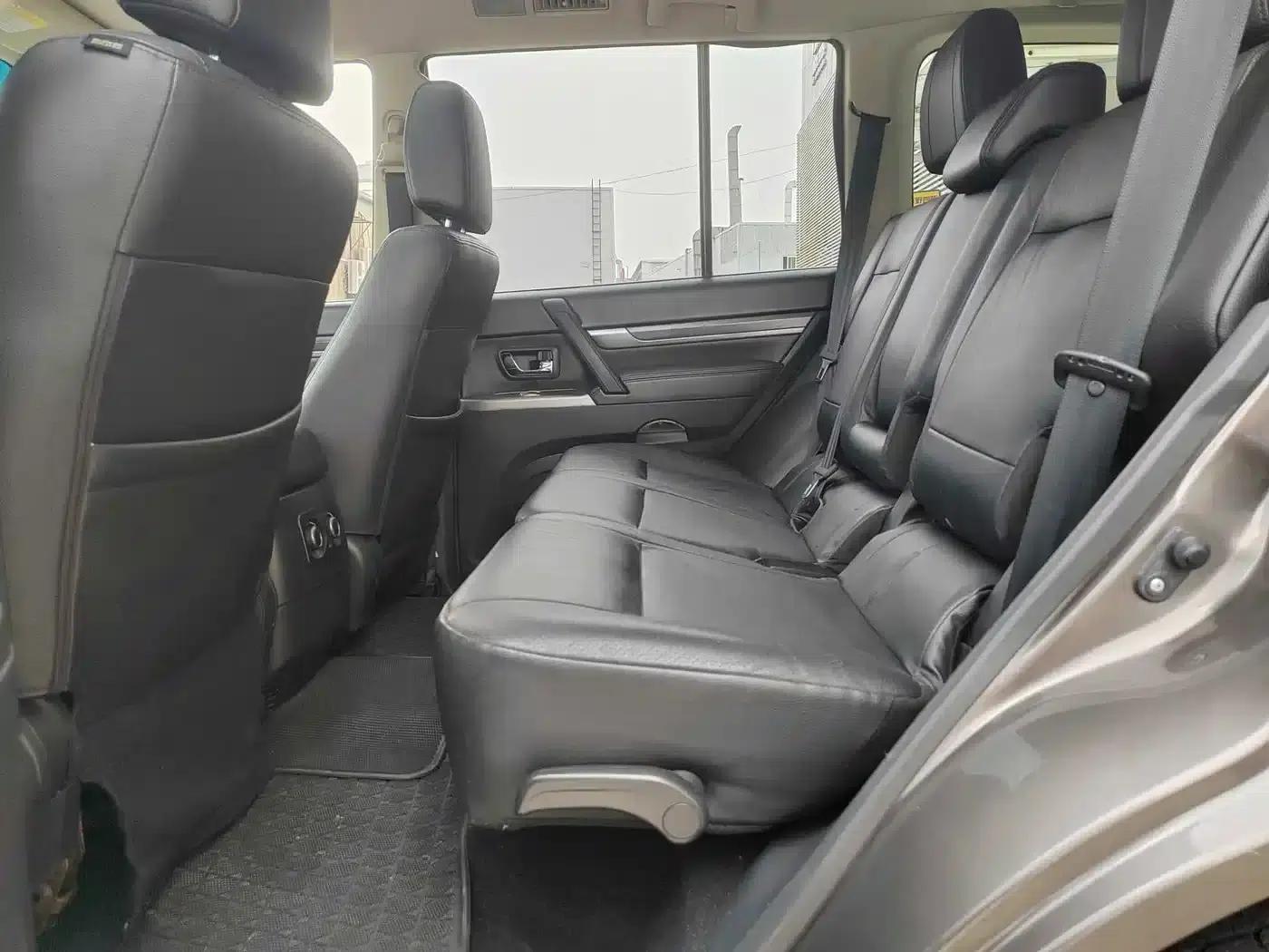 2014 Pajero 3.0L Elite Edition (Imported) — миниатюра 13