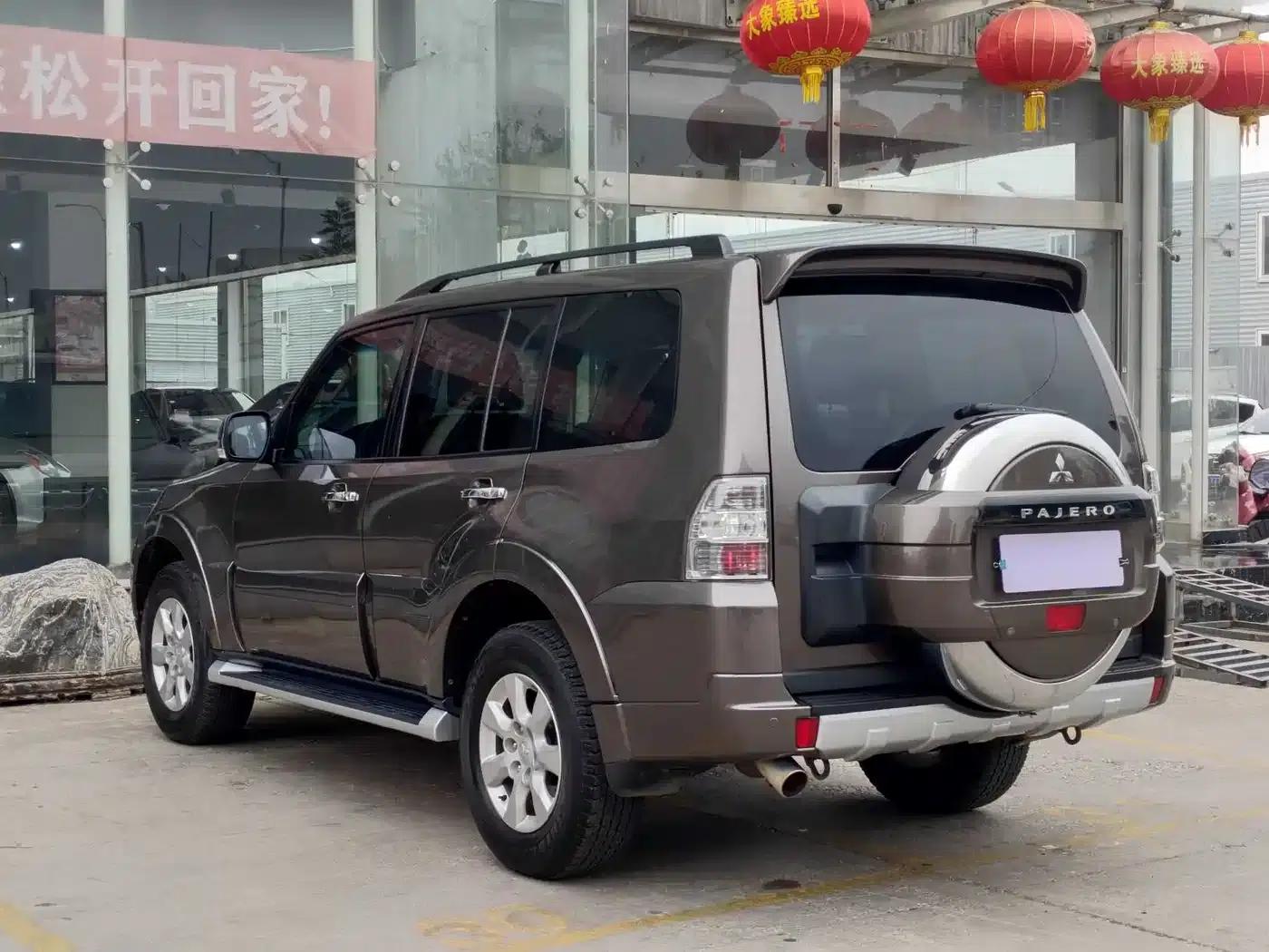 2014 Pajero 3.0L Elite Edition (Imported) — миниатюра 16