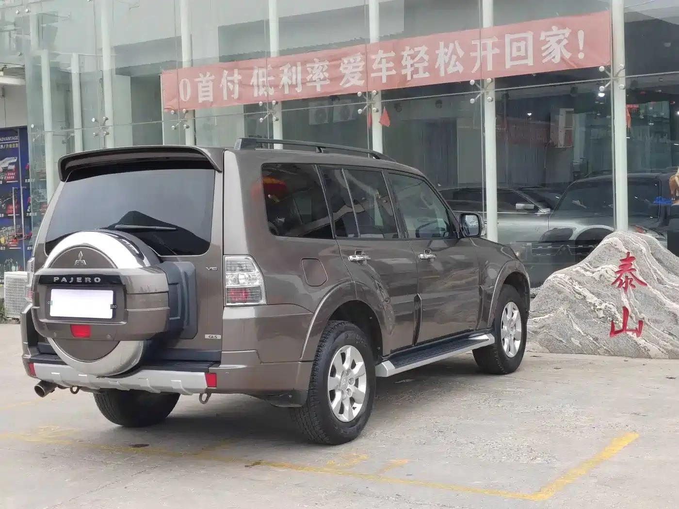 2014 Pajero 3.0L Elite Edition (Imported) — миниатюра 18