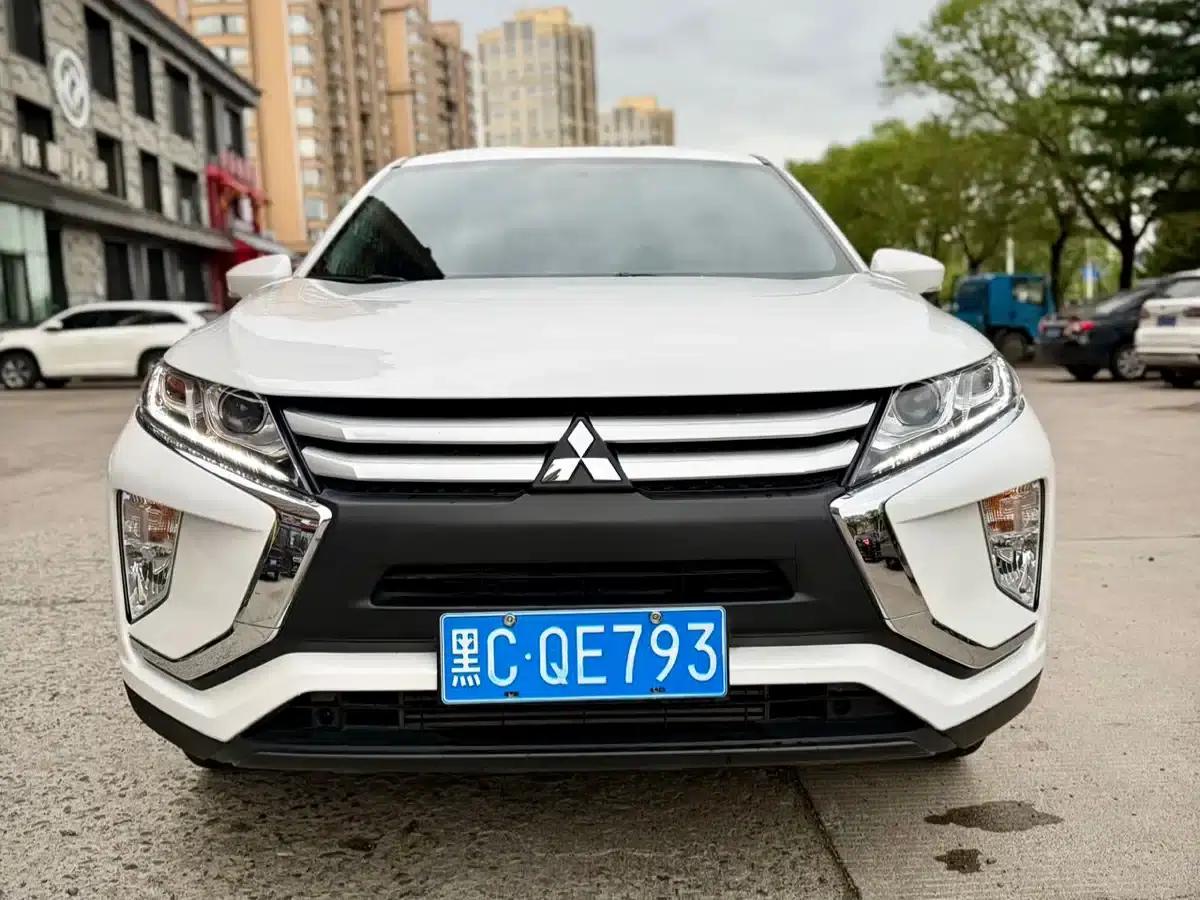 Eclipse Cross 2021 1.5T CVT 2WD Fearless Edition — миниатюра 2