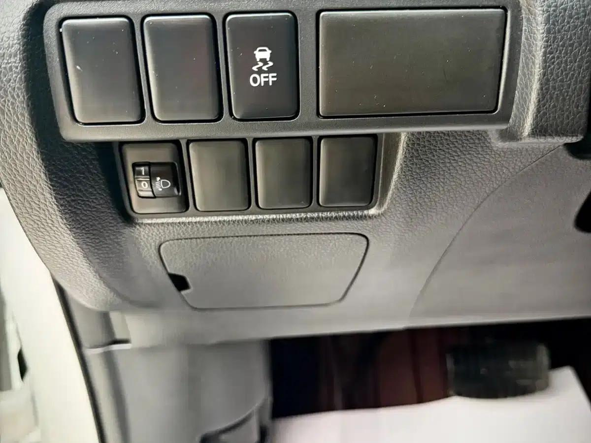 Eclipse Cross 2021 1.5T CVT 2WD Fearless Edition — миниатюра 22