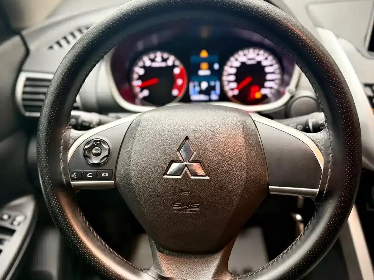 Eclipse Cross 2021 1.5T CVT 2WD Fearless Edition — миниатюра 24