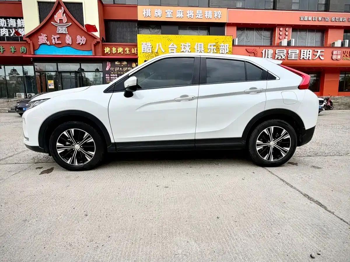 Eclipse Cross 2021 1.5T CVT 2WD Fearless Edition — миниатюра 8