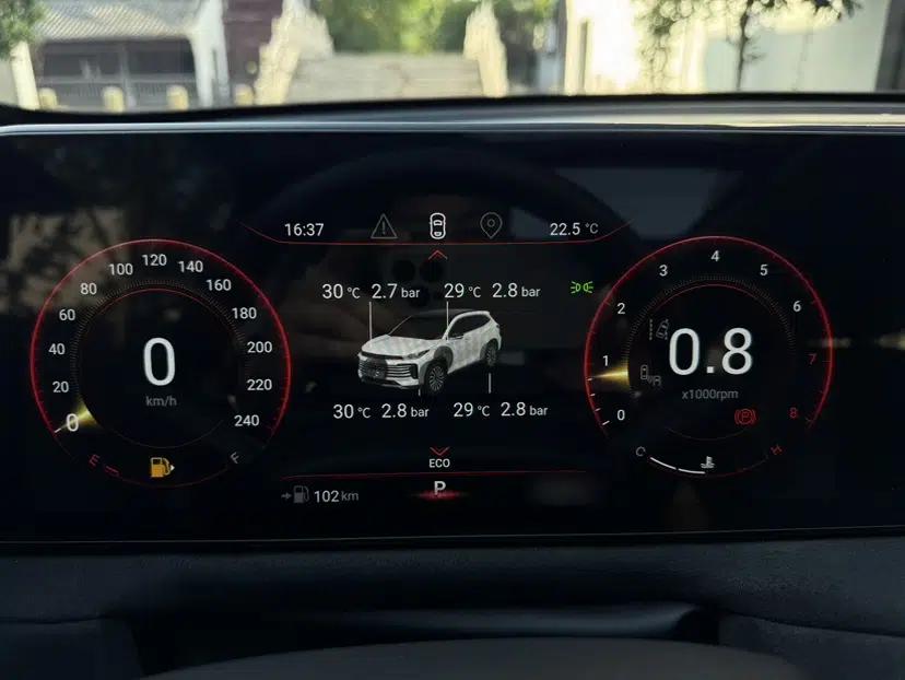 EXEED Lingyun 2023 400T Two-Wheel-Drive Star Prestige Edition — миниатюра 12