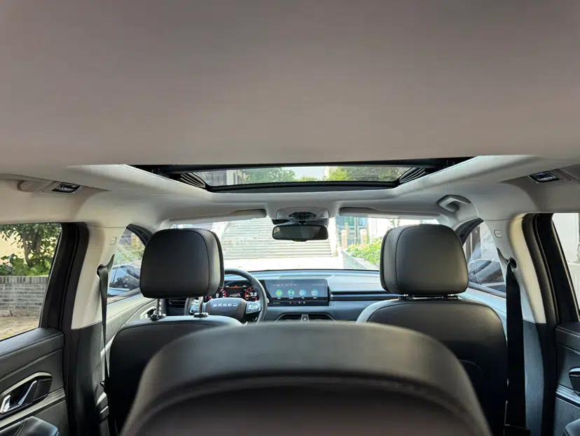 EXEED Lingyun 2023 400T Two-Wheel-Drive Star Prestige Edition — миниатюра 16