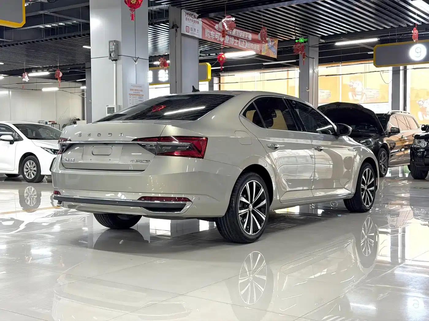 Superb 2022 TSI280 DSG Premium Edition — миниатюра 5