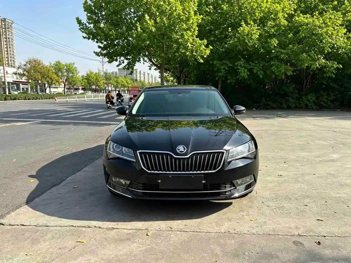 Superb 2018 TSI280 DSG Comfort Edition (National V Emission Standard) — миниатюра 2
