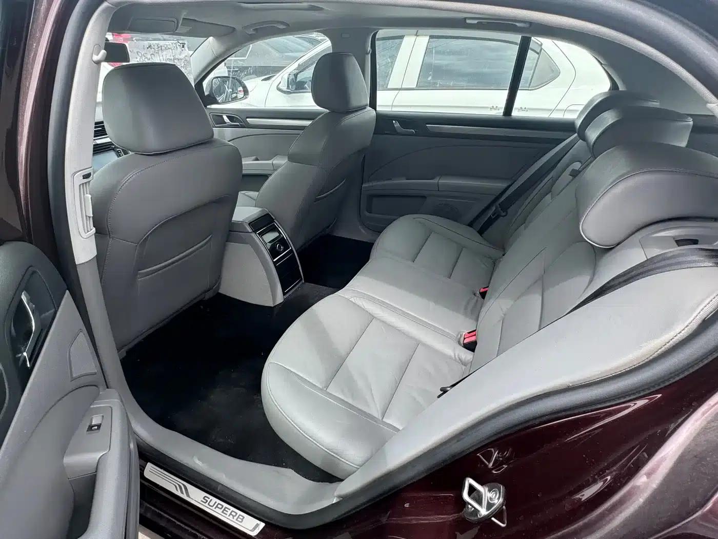 Superb 2013 1.8TSI Automatic Elite Edition — миниатюра 5